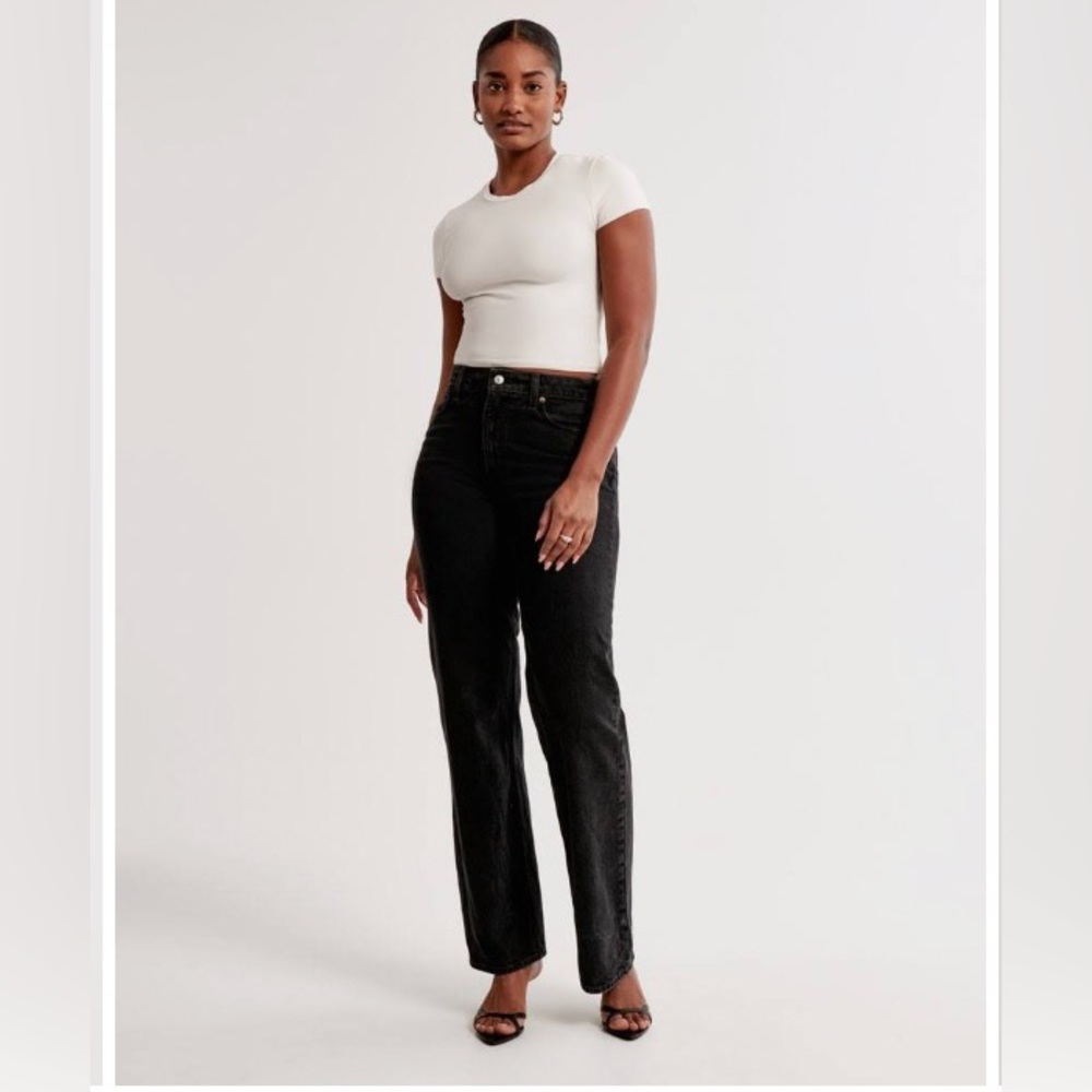 Abercrombie & Fitch Curve Love Black 90s Relaxed High Rise Jeans with Split Hem - Picture 2 of 9